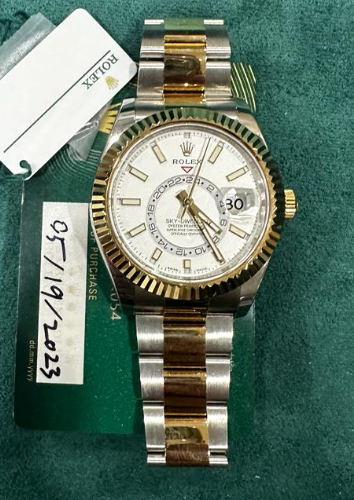 Sky Dweller 326933 White Dial Oyster Bracelet