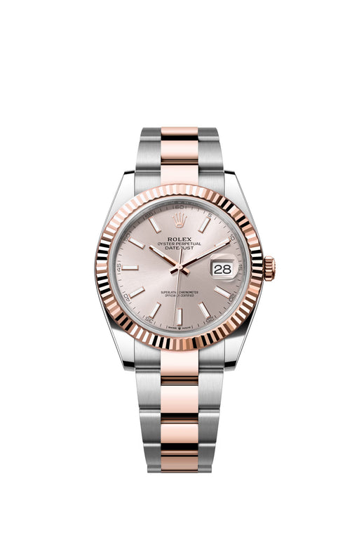 Rolex Datejust 41 126331 with sundust dial, fluted bezel, and Oyster bracelet in Oystersteel and Everose gold.