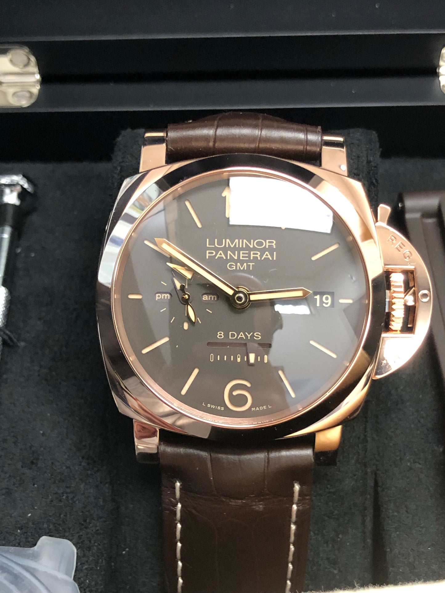 Panerai Luminor 1950 8 Days GMT Manual Wind 44mm PAM00576