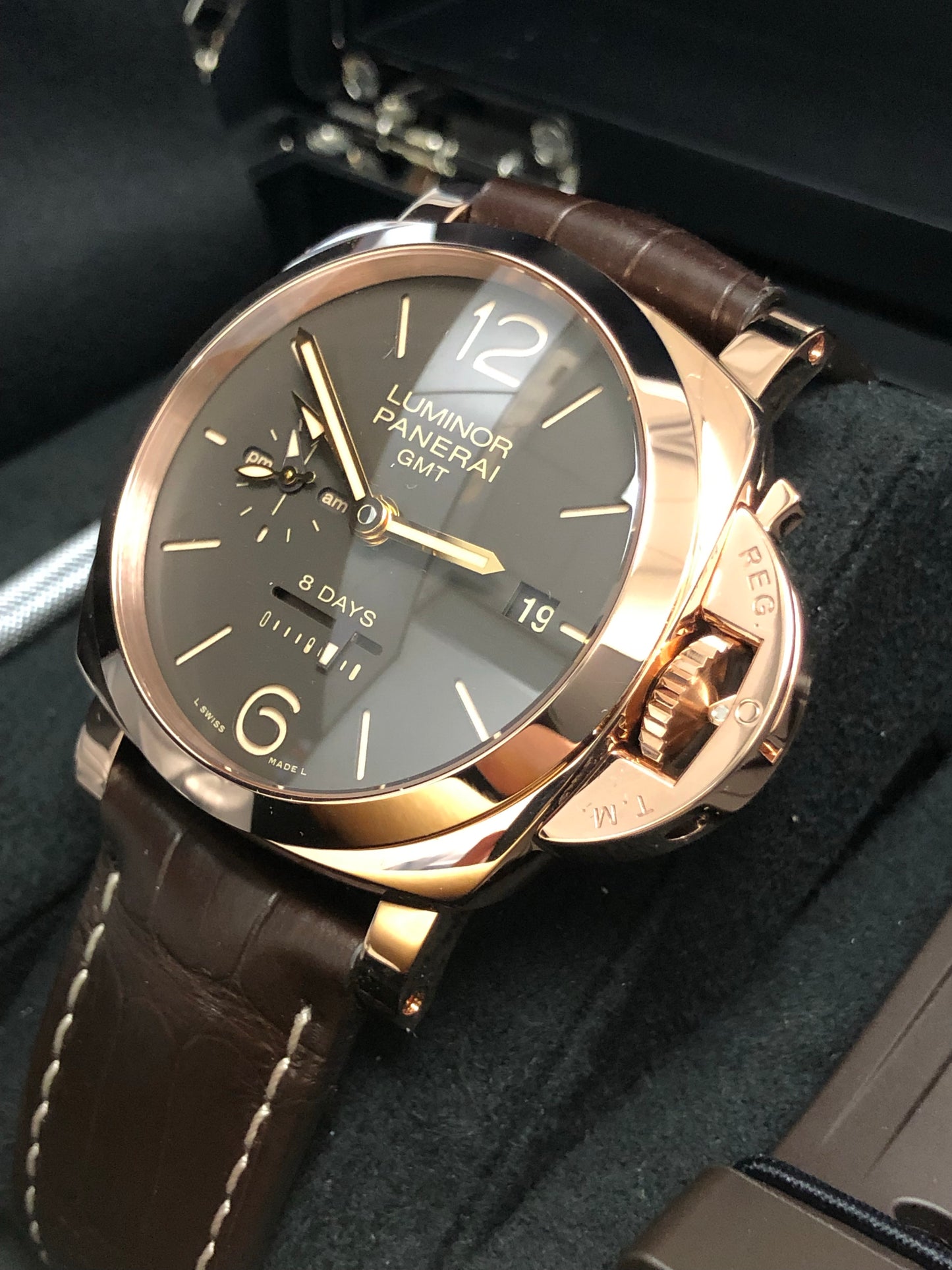 Panerai Luminor 1950 8 Days GMT Manual Wind 44mm PAM00576